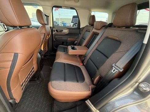 Used 2025 Ford Bronco Sport Outer Banks w/ Outer Banks Tech Package+ AWD/4WD image 19