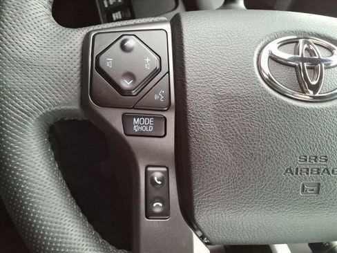 Used 2021 Toyota Tacoma TRD Off-Road w/ TRD Premium Off Road Package image 20