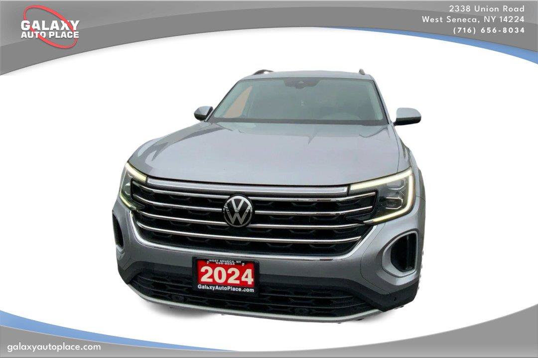 Used 2024 Volkswagen Atlas SE AWD/4WD image 2