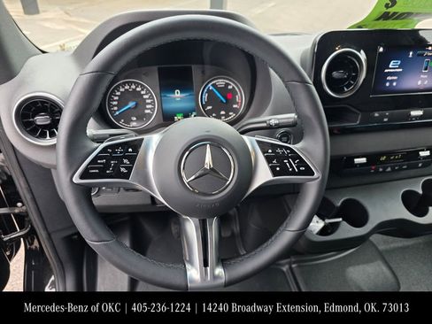 Used 2024 Mercedes-Benz eSprinter 170 Cargo image 11