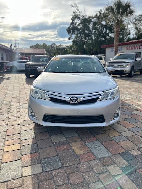 Used 2012 Toyota Camry XLE FWD image 3