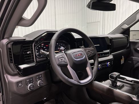 New 2026 GMC Sierra 1500 SLT image 8