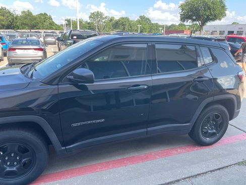Used 2021 Jeep Compass Sport FWD image 5