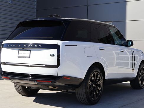 Certified 2023 Land Rover Range Rover SE image 7