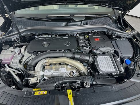 Certified 2026 Mercedes-Benz GLA 250 4MATIC image 38
