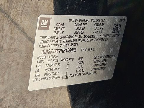 Used 2017 Chevrolet Suburban Premier AWD/4WD image 34