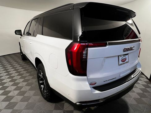 Used 2025 GMC Yukon XL AT4 w/ AT4 Premium Package AWD/4WD image 7