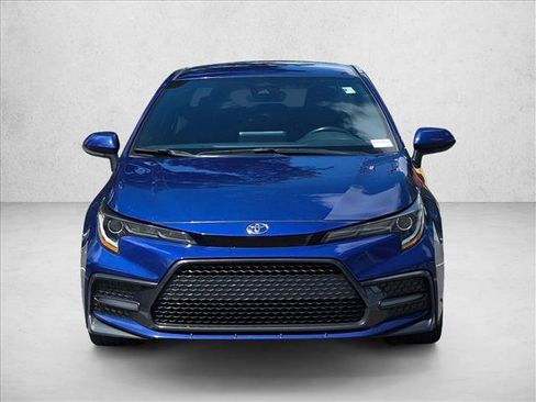 Used 2022 Toyota Corolla SE FWD image 2