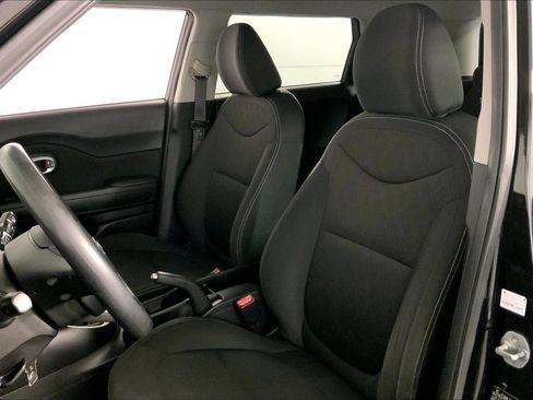 Used 2014 Kia Soul FWD image 21