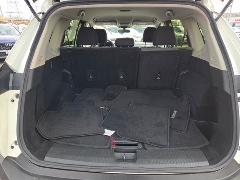 Used 2023 Nissan Rogue SV image 19