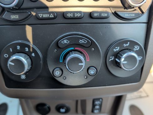 Used 2006 Chevrolet Malibu LT image 14