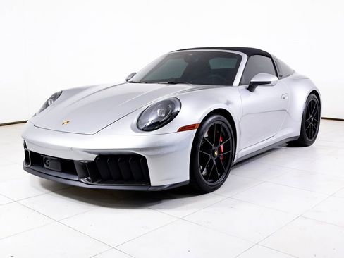 Certified 2026 Porsche 911 Targa 4 GTS w/ Premium Package AWD/4WD image 10