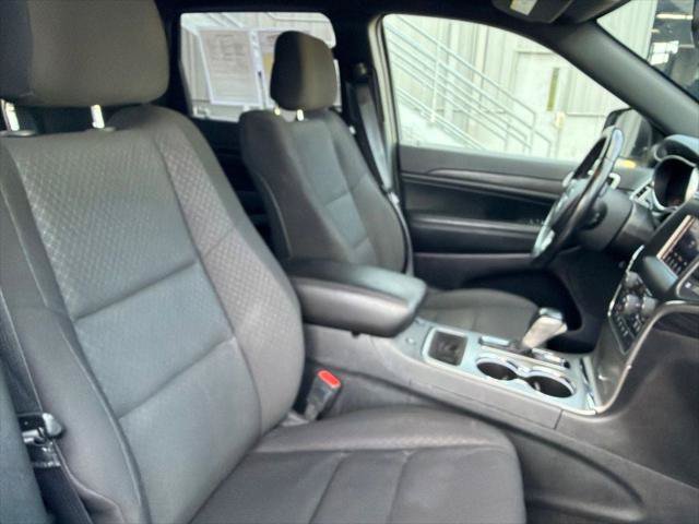 Certified 2021 Jeep Grand Cherokee Laredo AWD/4WD image 30