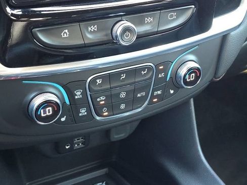 Used 2023 Chevrolet Traverse RS w/ LPO, Floor Liner Package AWD/4WD image 41