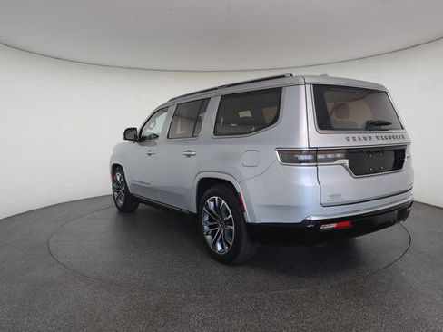 Used 2023 Jeep Grand Wagoneer Series III AWD/4WD image 11