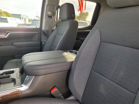 New 2026 GMC Sierra 1500 Elevation image 12