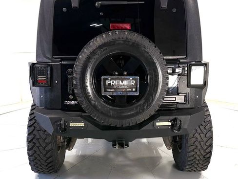 Used 2016 Jeep Wrangler Unlimited Rubicon w/ Connectivity Group image 8
