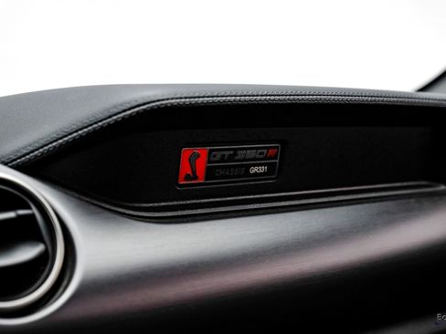 Used 2016 Ford Mustang Shelby GT350R w/ GT350R Equipment Group 920A image 70