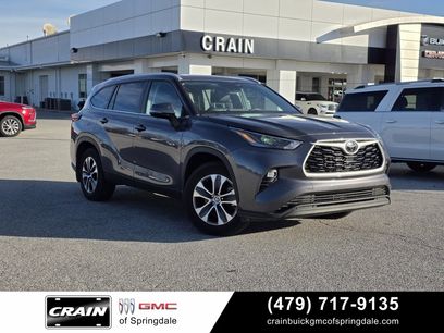 Used 2024 Toyota Highlander XLE