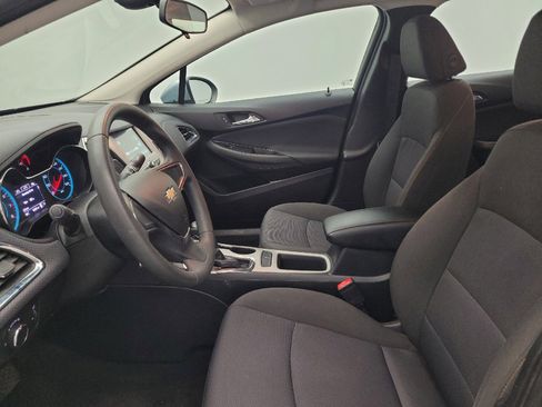 Used 2018 Chevrolet Cruze LS FWD image 17