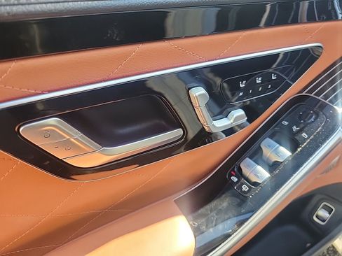 Used 2022 Mercedes-Benz S 500 4MATIC w/ Warmth & Comfort Package image 26