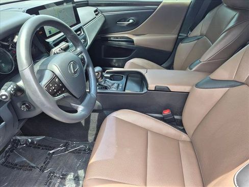 Certified 2025 Lexus ES 300h w/ Premium Package FWD image 16