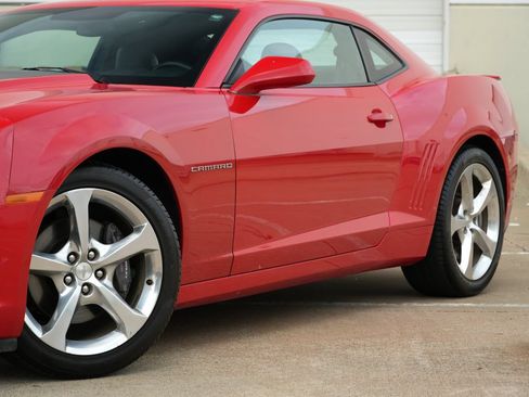 Used 2015 Chevrolet Camaro SS w/ RS Package RWD image 22