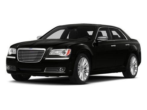 Used 2014 Chrysler 300 RWD image 4