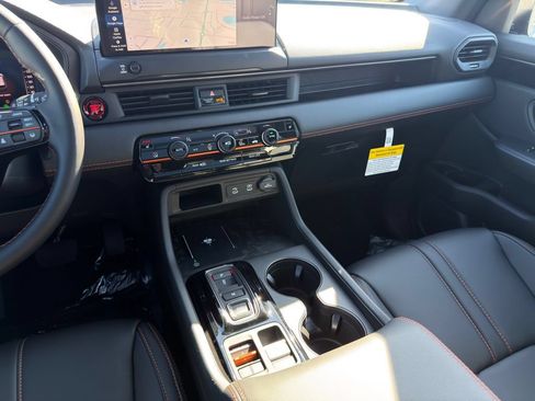 Used 2026 Honda Pilot TrailSport image 16