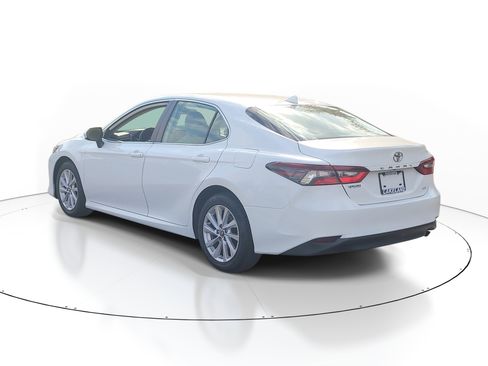 Used 2024 Toyota Camry LE image 5