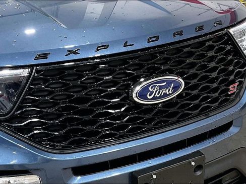 Used 2020 Ford Explorer ST w/ ST Street Pack image 27