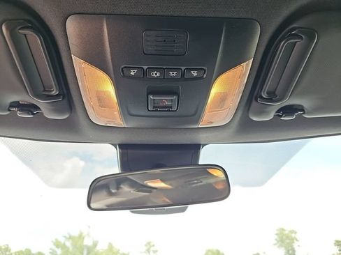 Used 2022 Toyota Corolla SE w/ Carpet Mat Package (TMS) FWD image 30