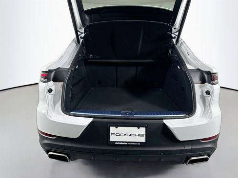 Certified 2025 Porsche Cayenne Coupe image 39