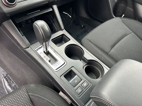 Used 2016 Subaru Outback 2.5i Premium image 18