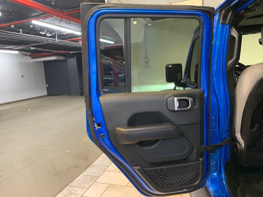 Used 2021 Jeep Gladiator Mojave AWD/4WD image 43