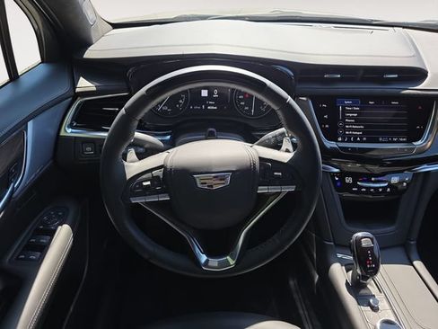 Certified 2025 Cadillac XT6 Sport w/ Platinum Package AWD/4WD image 12