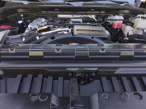 Used 2025 GMC Sierra 2500 AT4 w/ Technology Package image 21