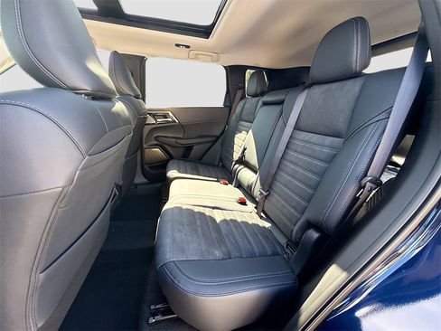 New 2026 Mitsubishi Outlander SE image 26