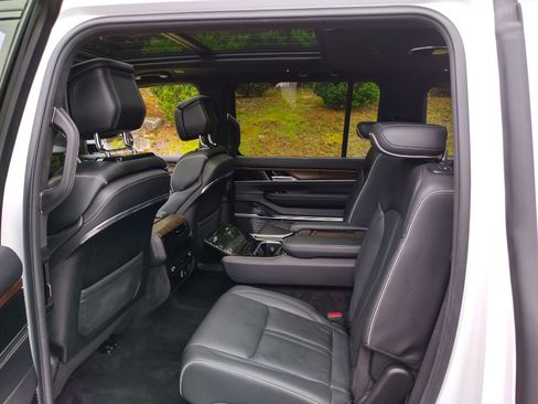 Used 2022 Jeep Grand Wagoneer Series II w/ Convenience Group III image 20