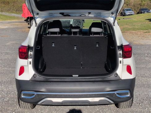 Used 2023 Kia Seltos S w/ Navigation Package image 4