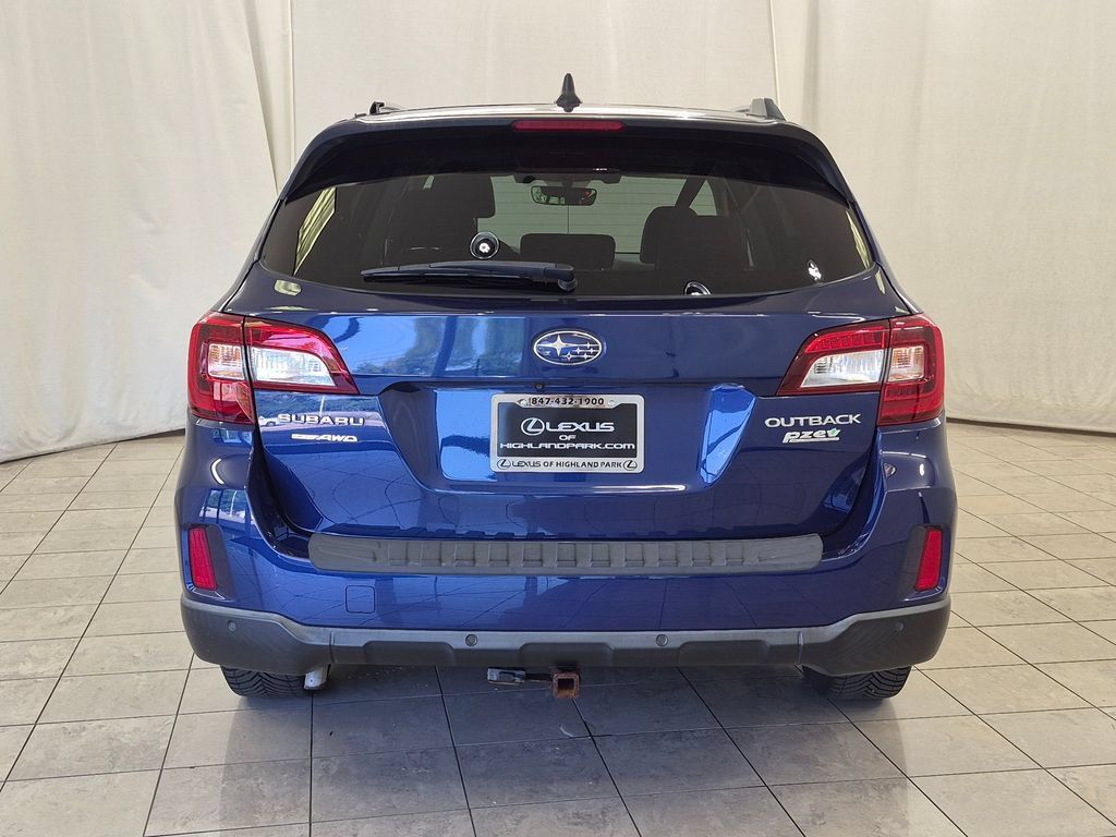 Used 2017 Subaru Outback 2.5i Touring AWD/4WD image 6