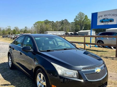 Used 2014 Chevrolet Cruze LT image 2