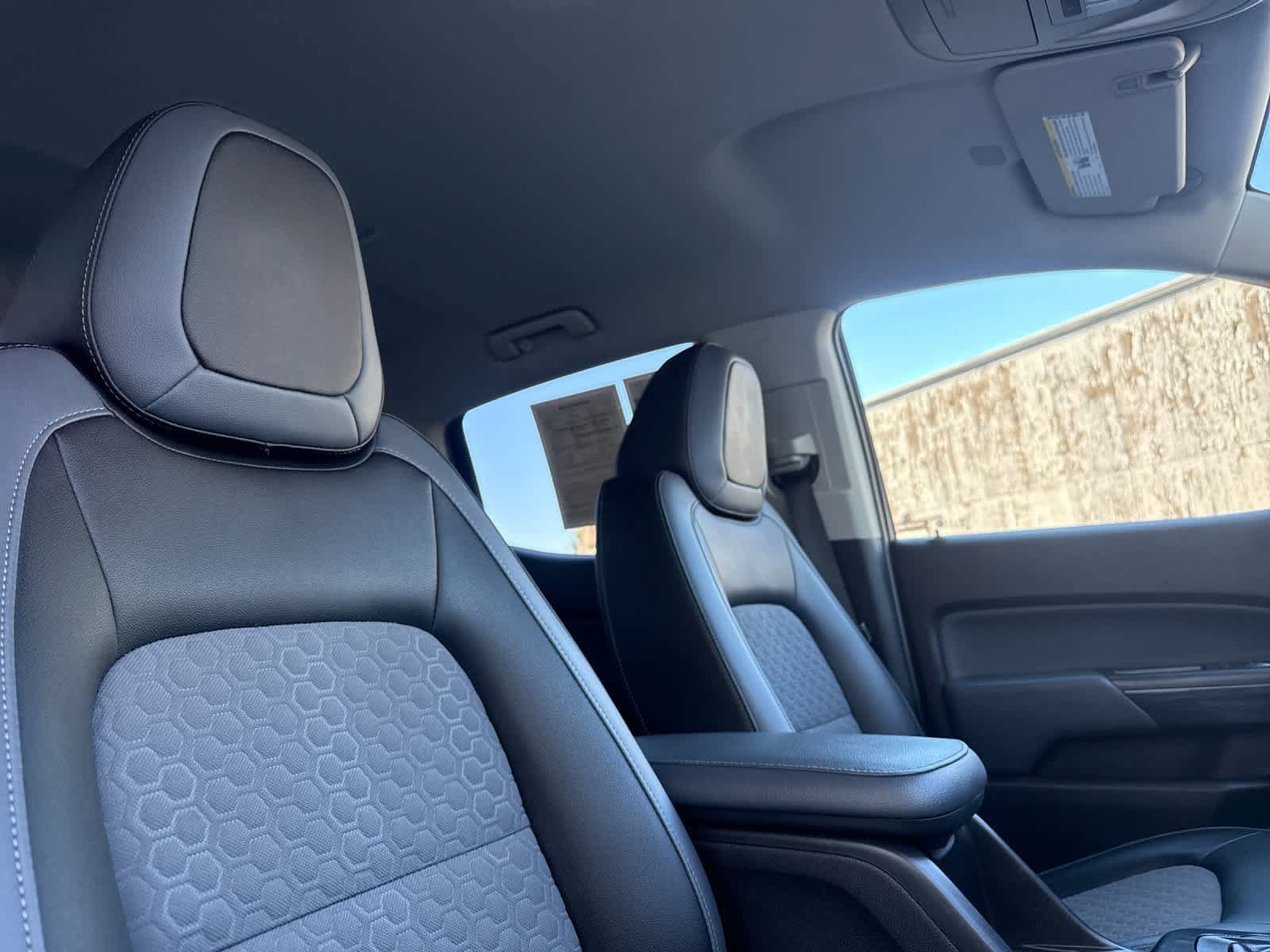 Used 2019 Chevrolet Colorado Z71 AWD/4WD image 16