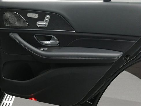 Used 2022 Mercedes-Benz GLS 450 4MATIC image 18