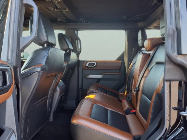 Used 2023 Ford Bronco Outer Banks AWD/4WD image 12