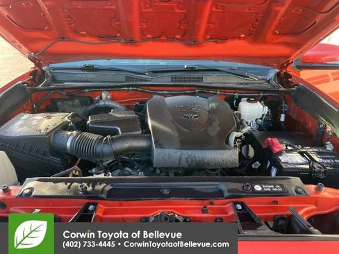 Used 2017 Toyota Tacoma TRD Off-Road image 22