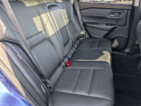 Used 2021 Nissan Rogue SL image 34