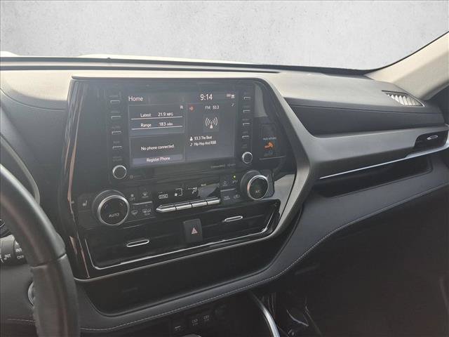 Used 2020 Toyota Highlander XLE FWD image 14