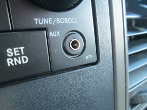 Used 2011 RAM 1500 ST w/ ST Popular Equipment Group AWD/4WD image 17