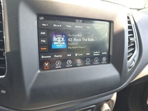 Used 2019 Jeep Compass Latitude AWD/4WD image 24